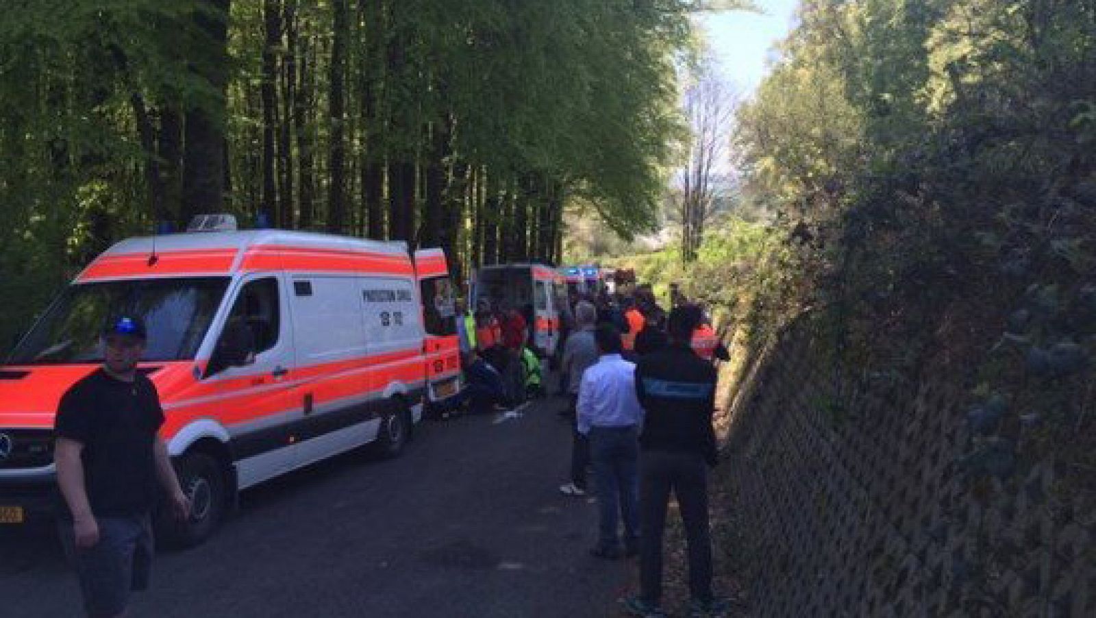 14 heridos, uno de ellos en coma, en una caída en la Flecha del Sur