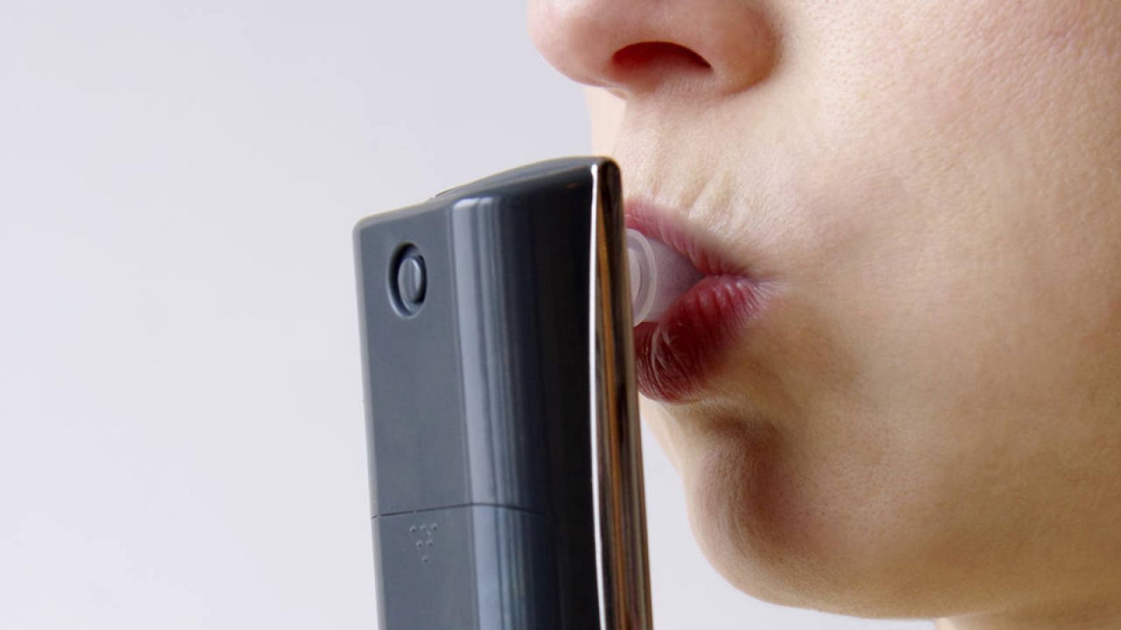 La tecnología  detecta el tumor al registrar la composición química del aliento.