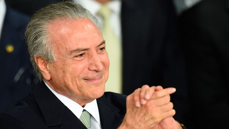 Michel Temer pronuncia su primer discurso como presidente interino de Brasil en el Palacio de Planalto, en Brasilia.