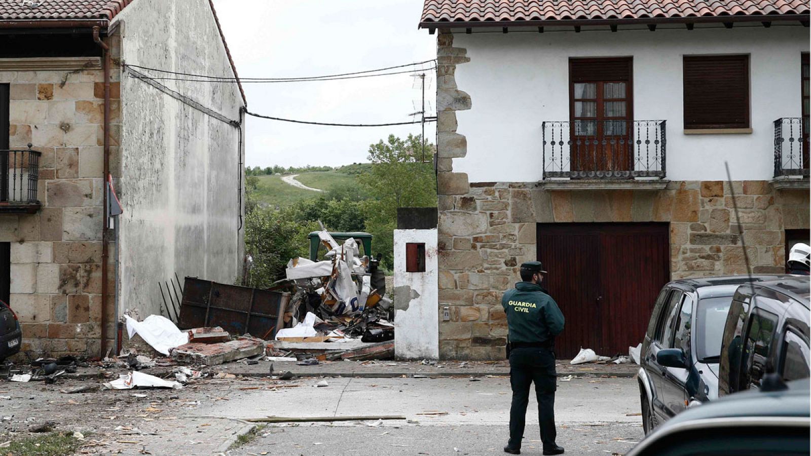 Restos del accidente de la avioneta estrellada en Arbizu (Pamplona).