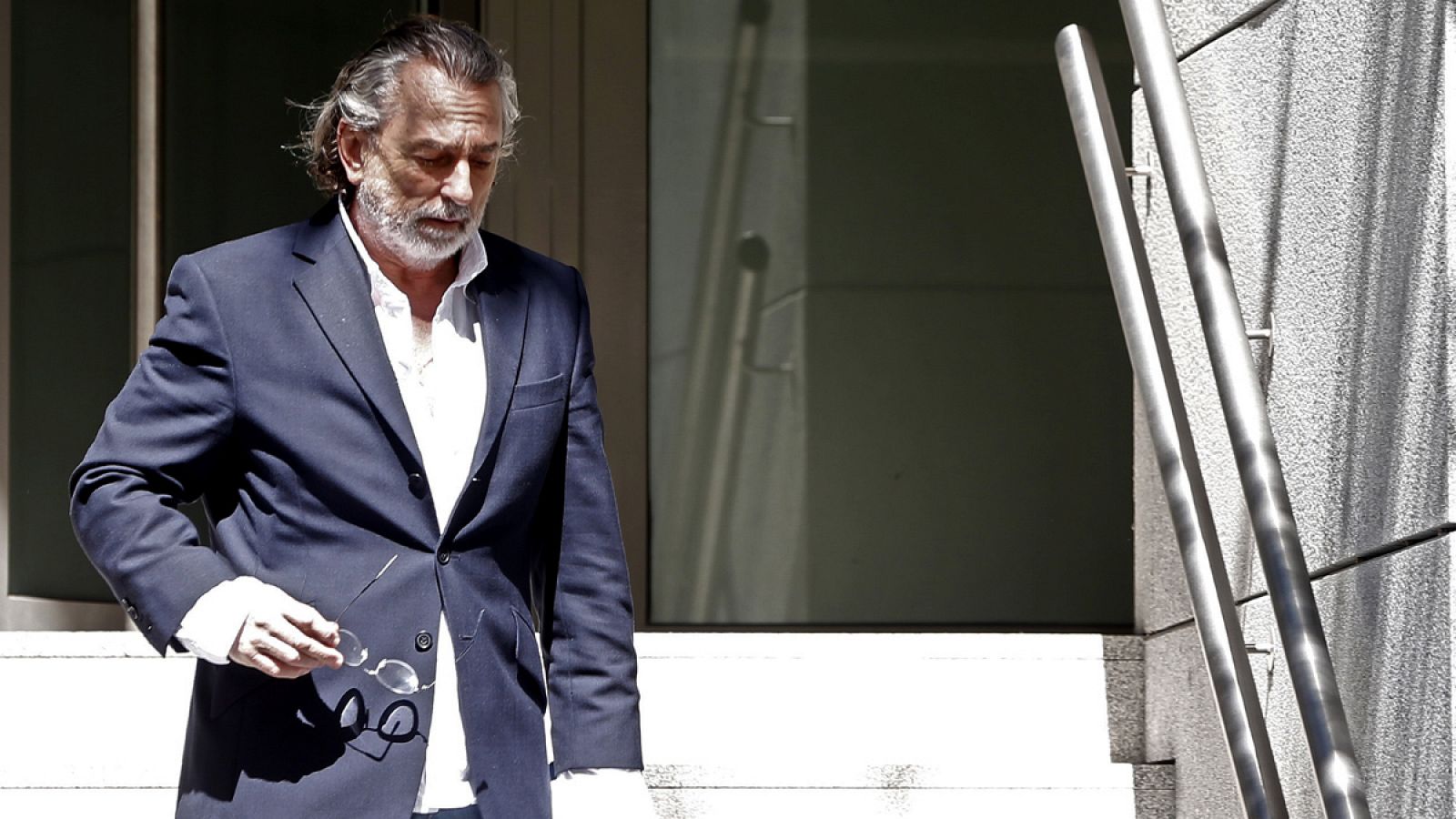 Francisco Correa, uno de los cabecillas de la trama Gürtel, saliendo de la Audiencia Nacional