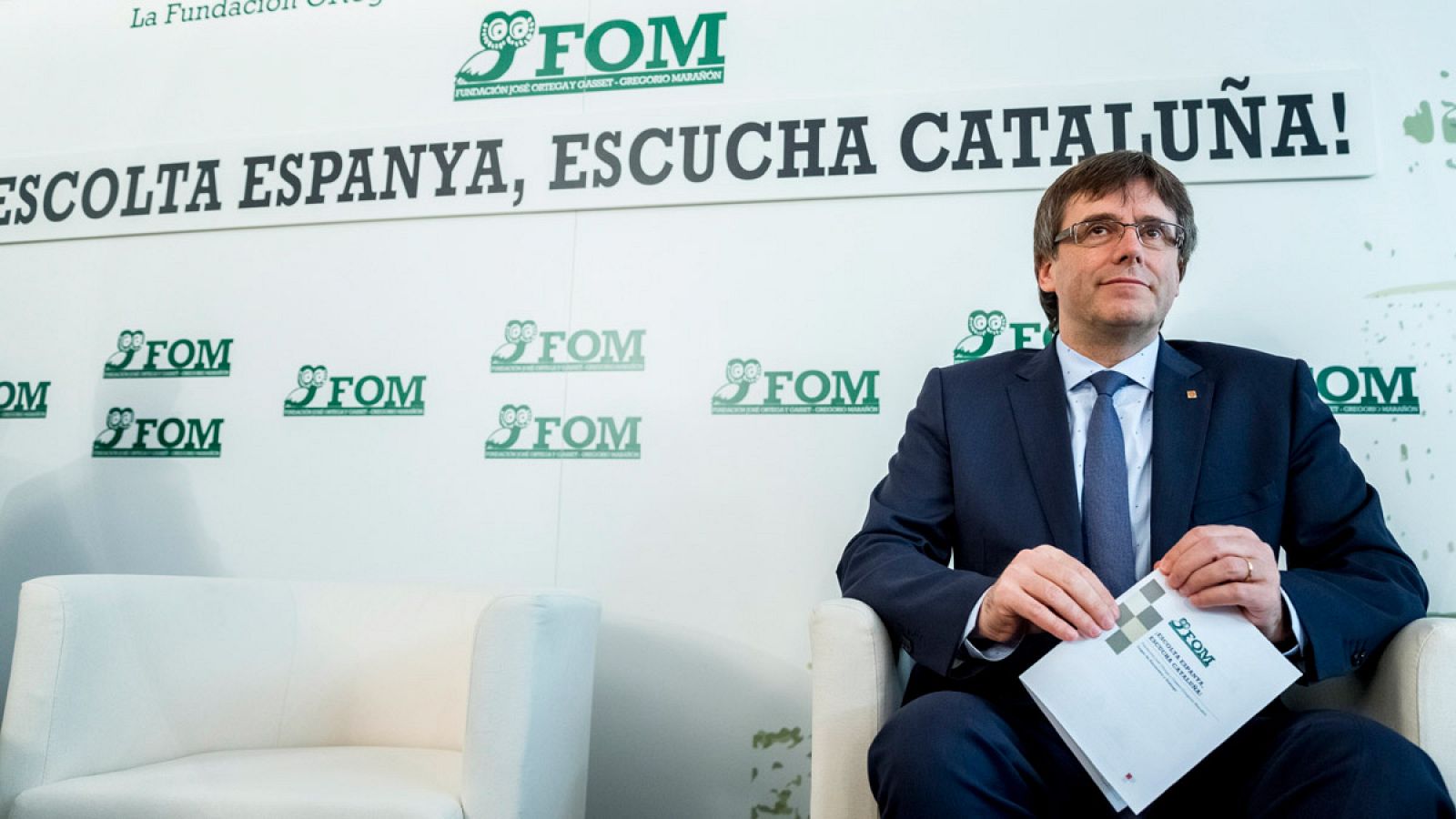 El presidente de la Generalitat, Carles Puigdemont, en el ciclo "Escolta Espanya, Escucha Catalunya".