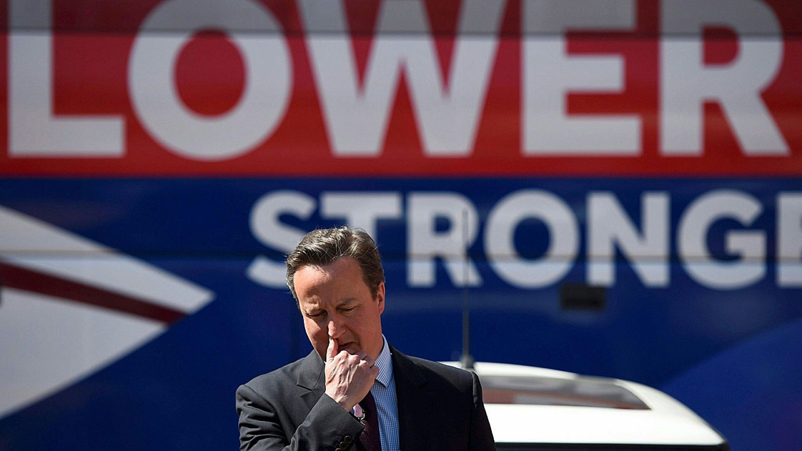 Las últimas encuestas redoblan la presión al primer ministro, David Cameron.