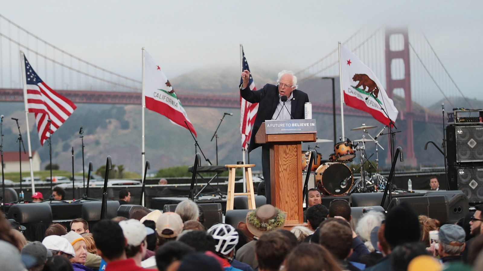 El candidato a la nominación demócrata Bernie Sanders en un mitin en San Francisco, California