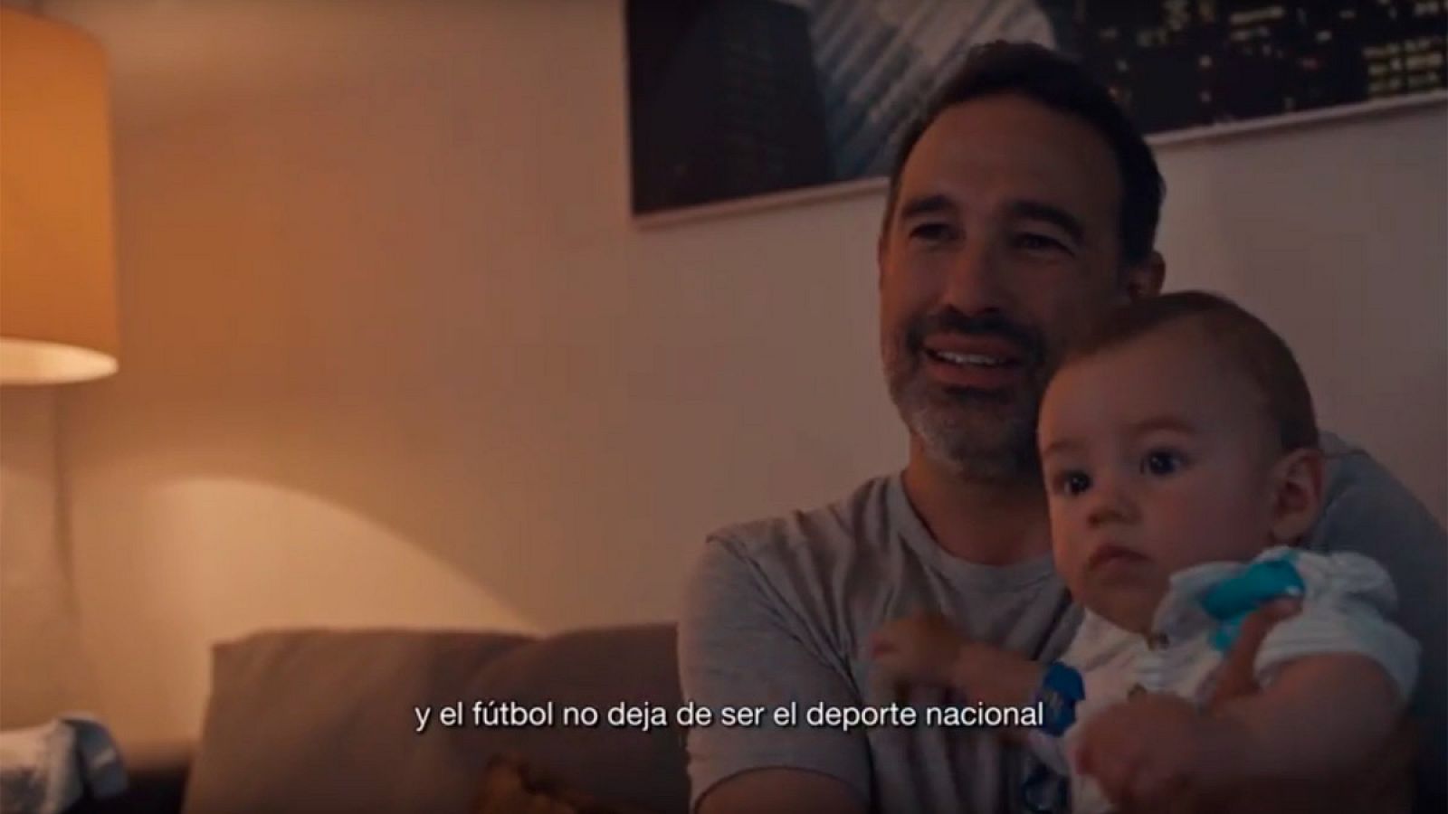 Imagen del spot electoral de Unidos Podemos "Volver a sonreír".