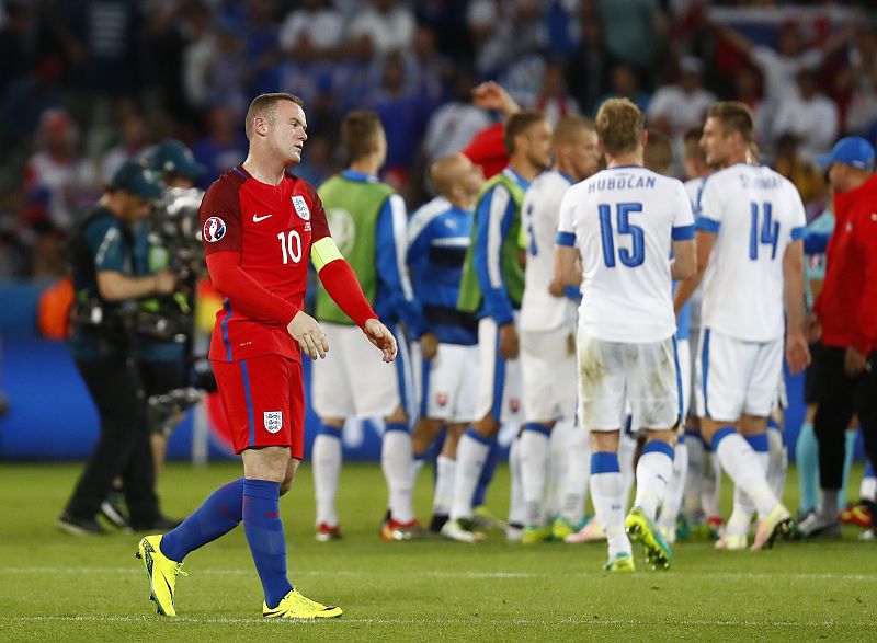 Rooney tras finalizar el partido de Inglaterra ante Eslovaquia, que acabó con 0-0.