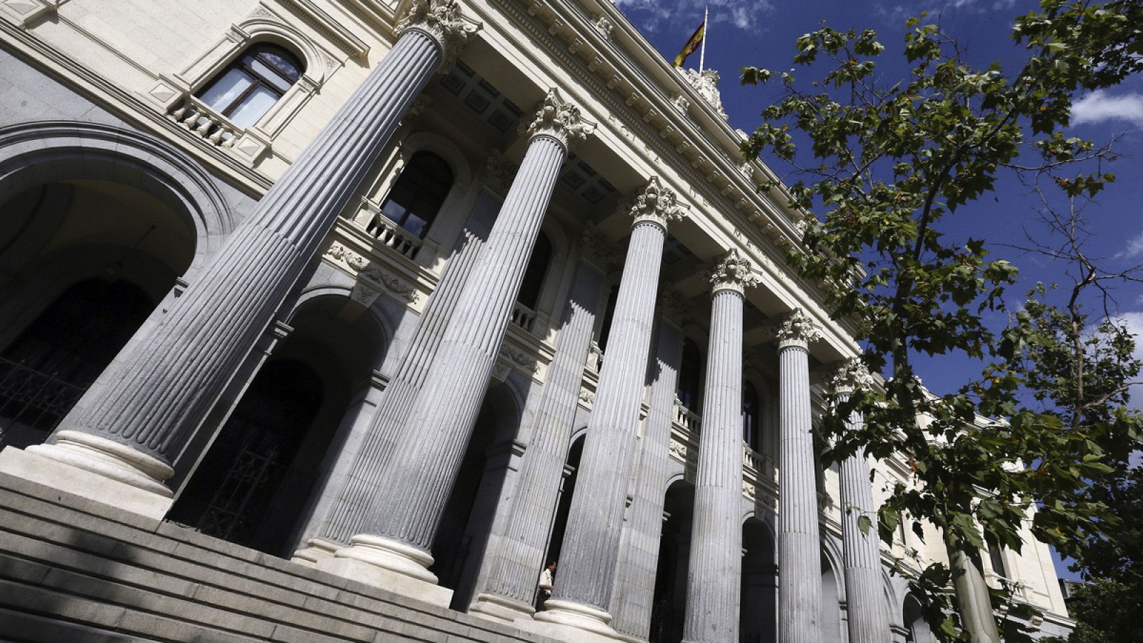 Exterior del Palacio de la Bolsa de Madrid