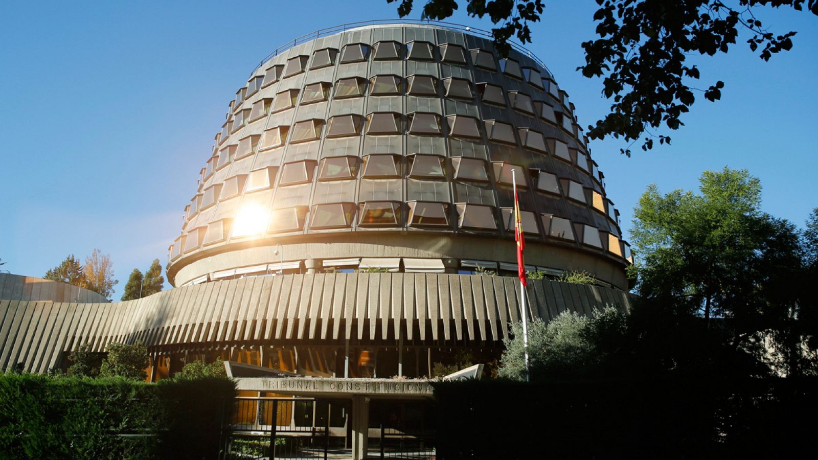 Fachada de la sede del Tribunal Constitucional, en Madrid.