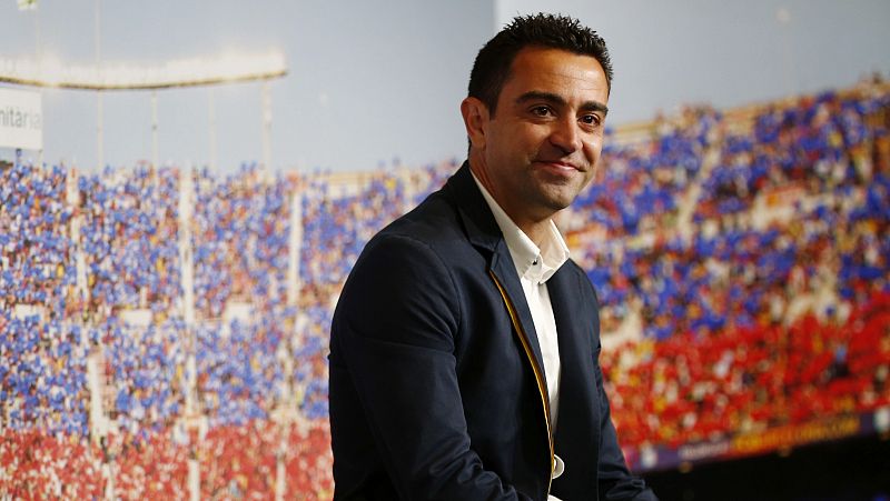 El secretario general de la UEFA, Theodore Theodoridis, confrimó que el exjugador de la selección española y del FC Barcelona entregará el trofeo al ganador de la Eurocopa 2016. Portugal y Francia se medirán en la final que se disputará el domingo a