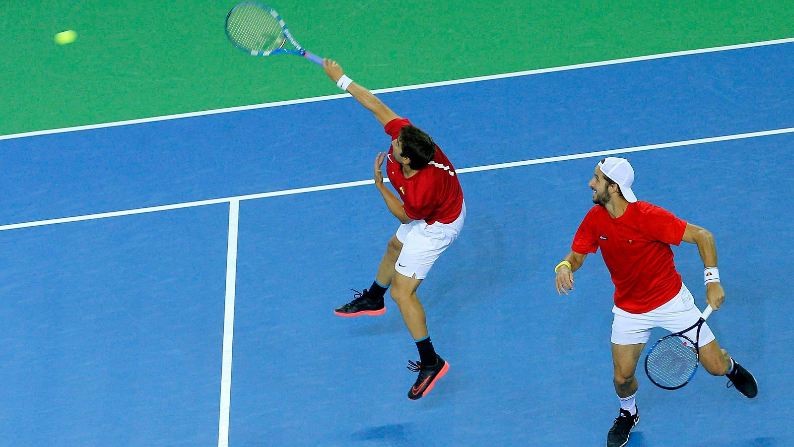 Feliciano López y Marc López, en el dobles de la Davis contra Rumanía.