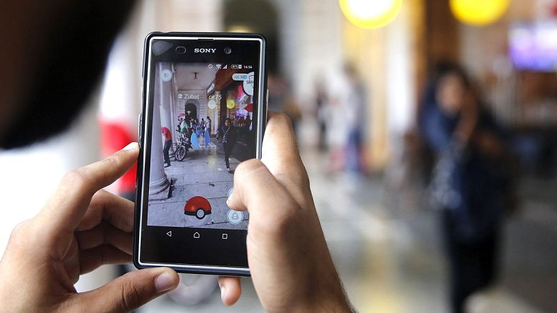 La oferta consiste en convertirse en guía acompañante de grupos por todas las provincias de España.