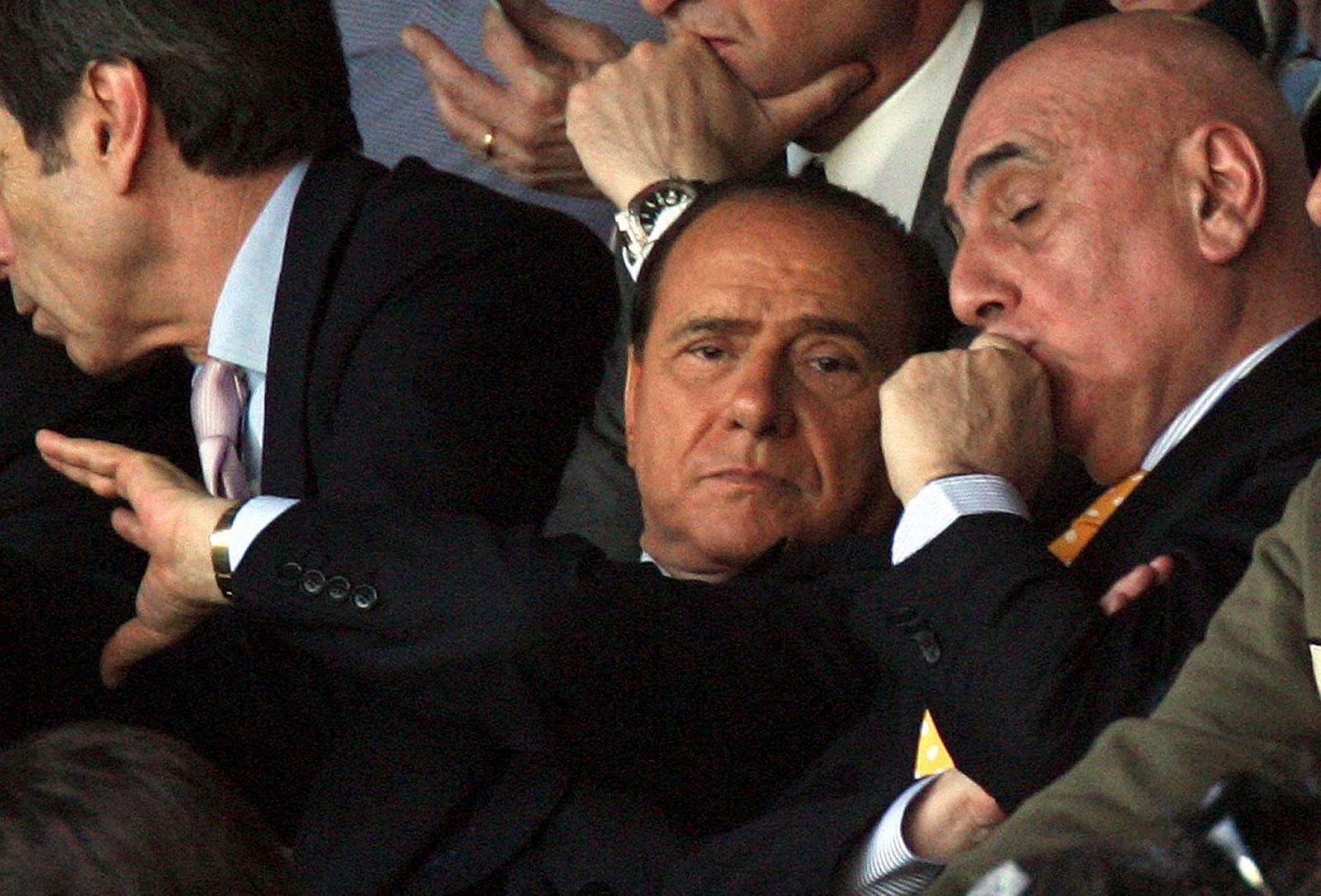 Berlusconi en el palco del Milán junto a su vicepresidente Galliani en 2006