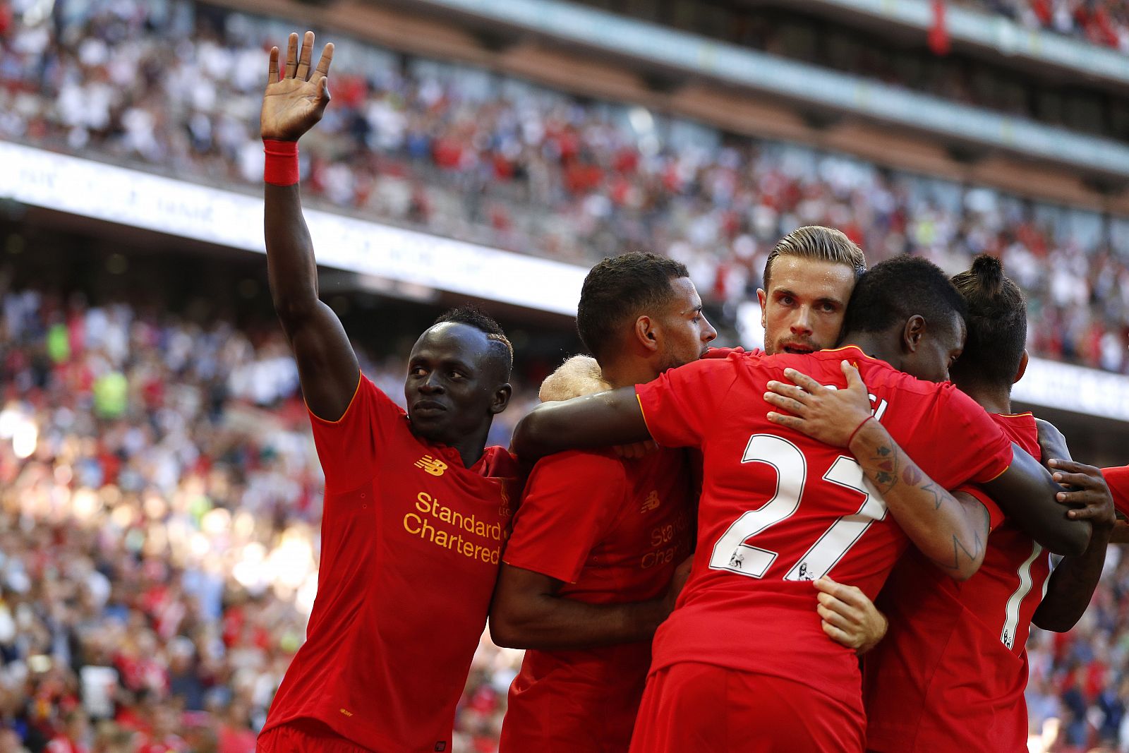 El Liverpool celebra su victoria veraniega ante los culés.