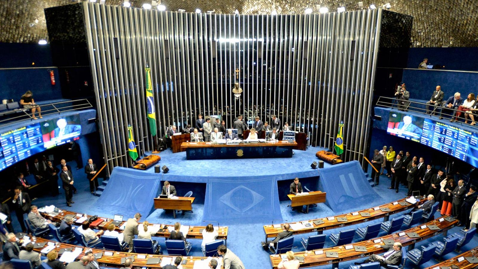 El Senado de Brasil, poco antes de iniciar la sesión que debate el informe contra Rousseff