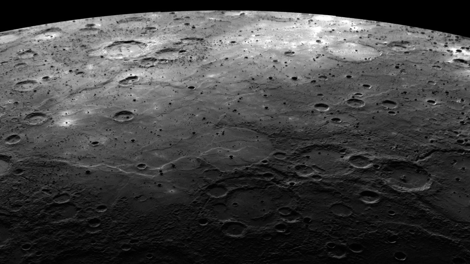 Cráteres sobre la superficie de Mercurio