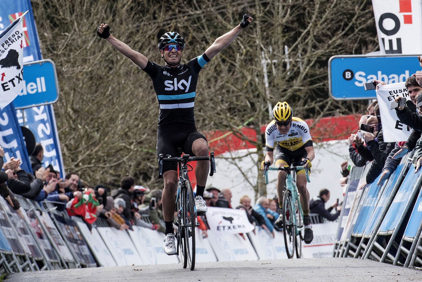 Mikel Landa (Sky) se impone vencedor de la segunda etapa de la 56 Vuelta al País Vasco 2016.