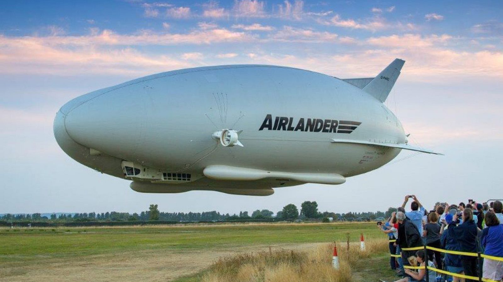 El Airlander, que es un modelo experimental, experimentó un "aterrizaje violento".