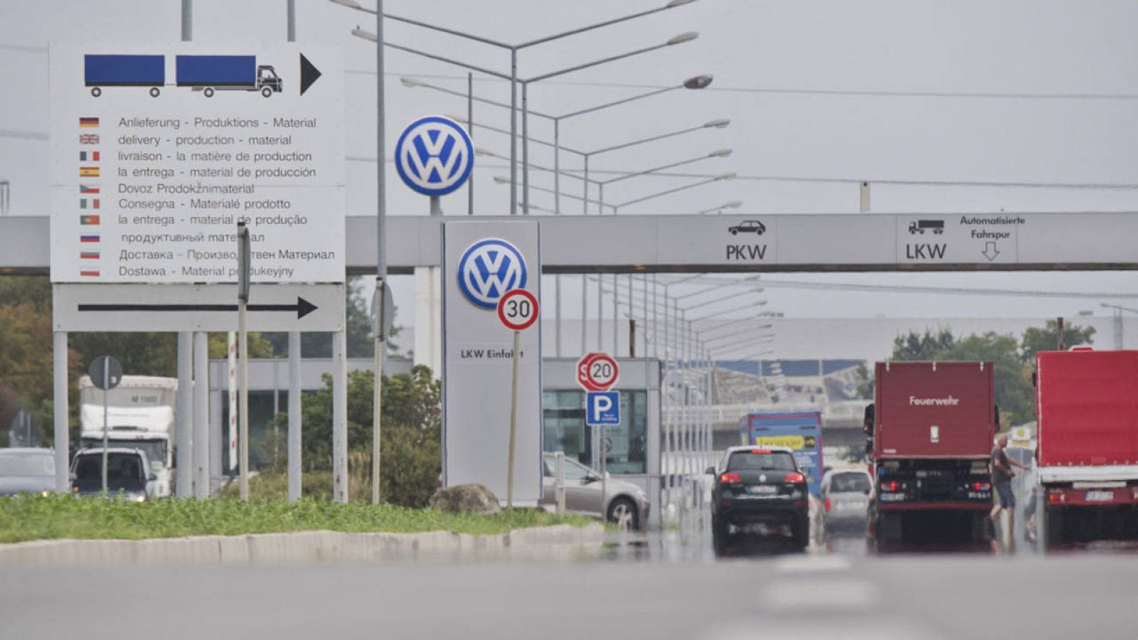 Entrada de la fábrica de Volkswagen en Wolfsburgo, Alemania 