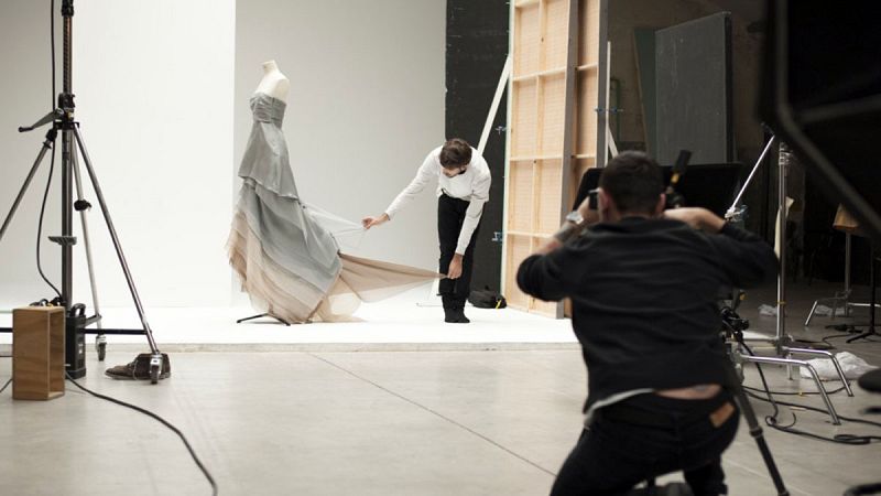 Gorka Postigo ha fotografiado los diseños de Jesús del Pozo.