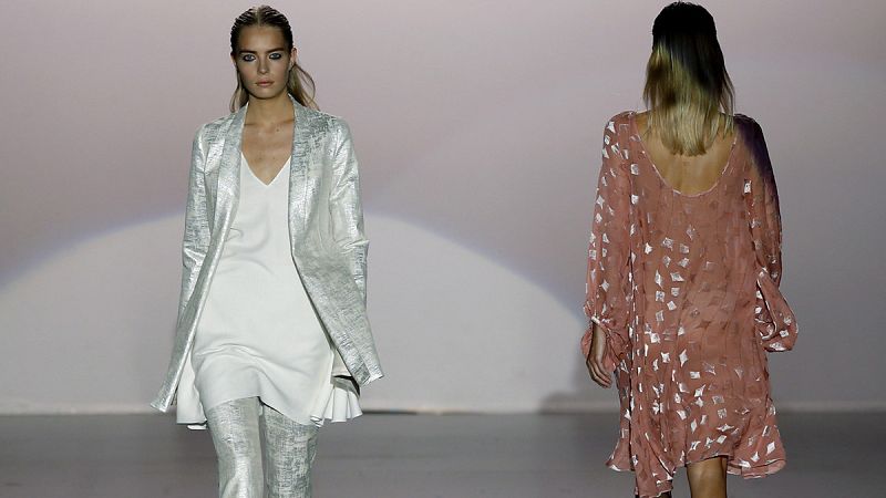 Roberto Torretta y su hija María redefinen la nueva elegancia urbana y chic.