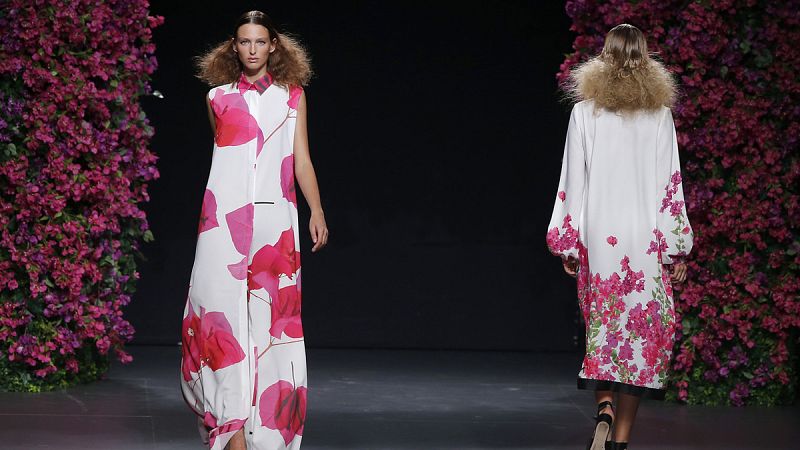 Juana Martín, siembra la primavera en Cibeles.