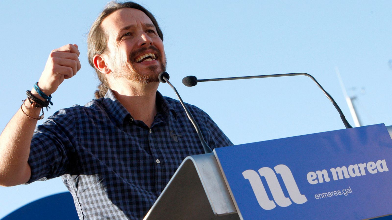 El secretario general de Podemos, Pablo Iglesias, durante el acto electoral que En Marea ha celebrado en Vigo