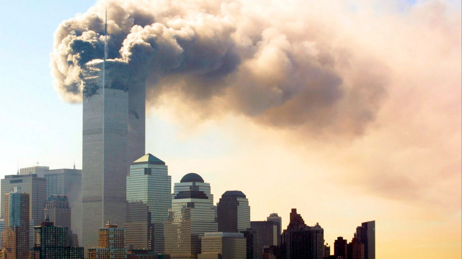Imagen de archivo del ataque del 11 de septiembre de 2001 contra las torres del World Trade Center, en Nueva York.