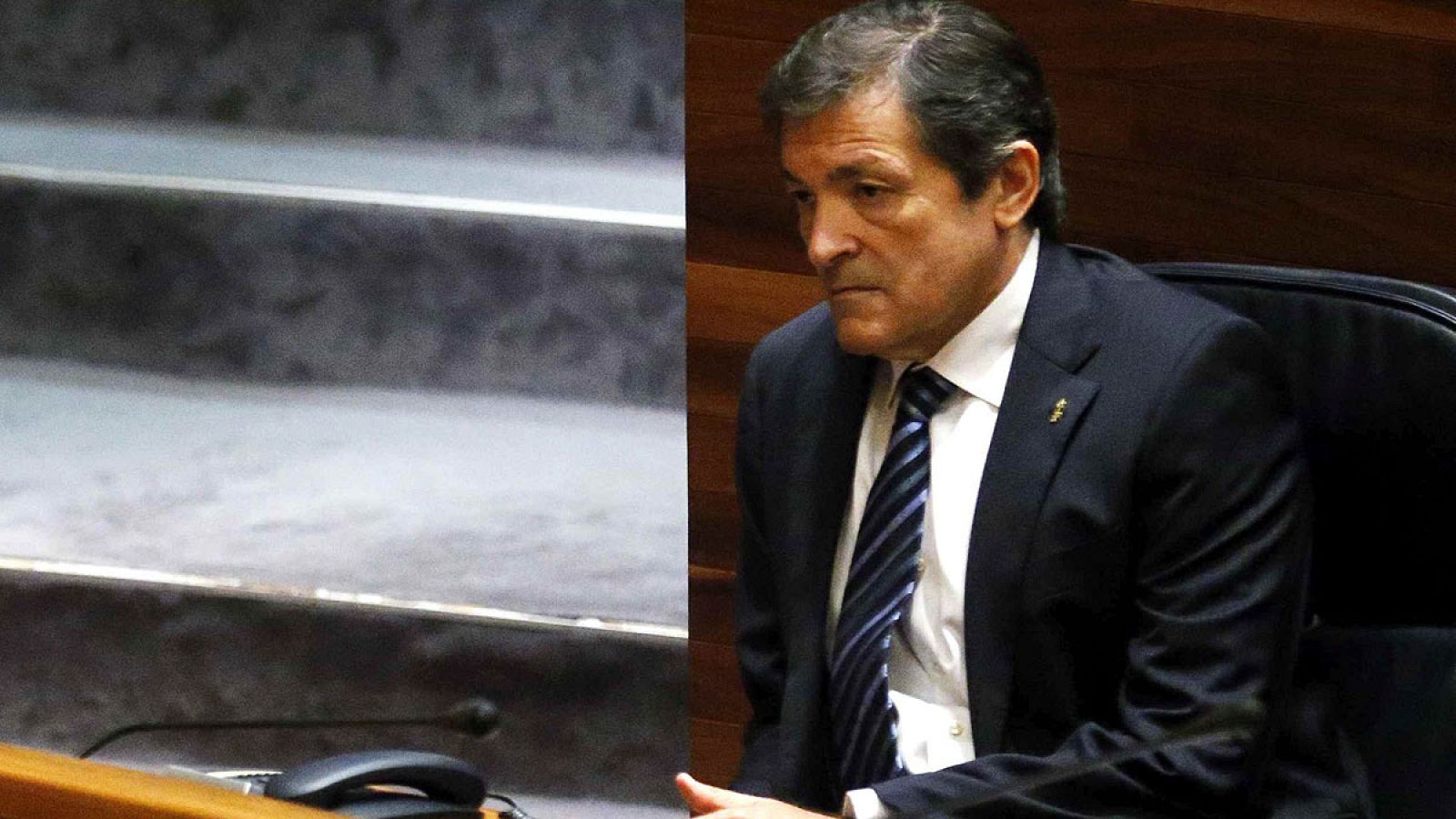 Javier Fernández durante el pleno de la Junta General del Principado de Asturias