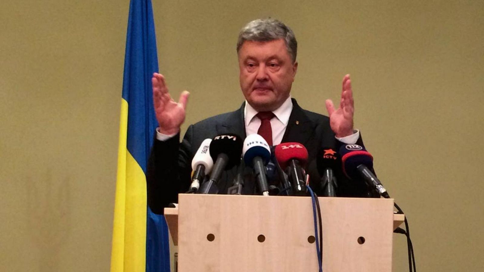 Poroshenko, durante el anuncio de la hoja de ruta