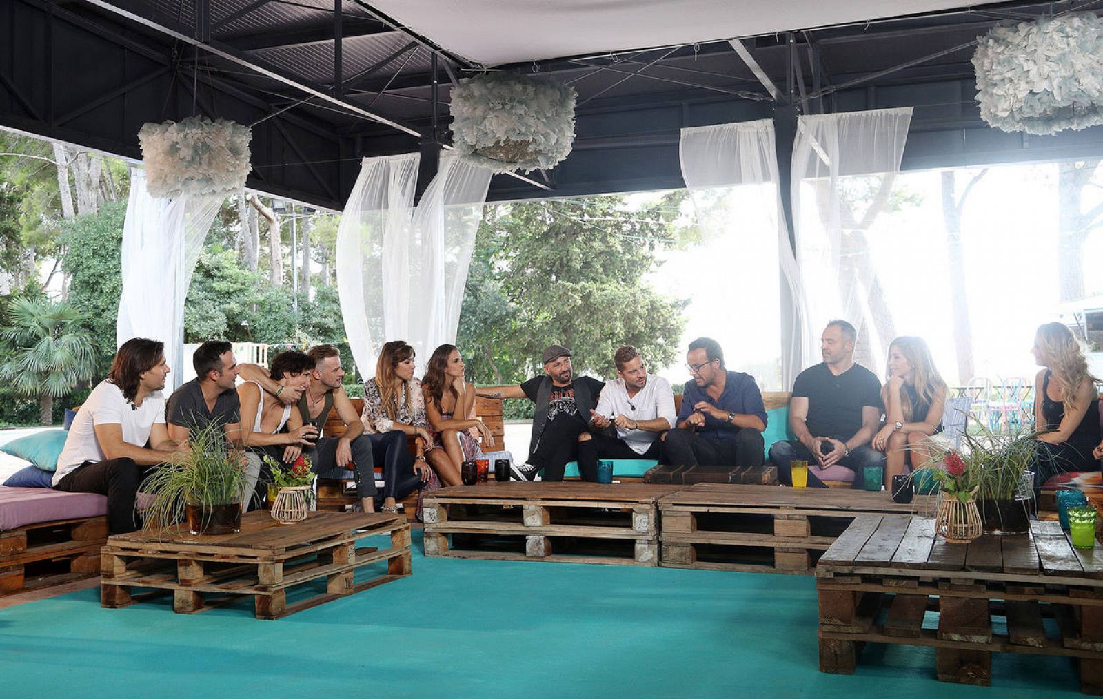 Velada entre amigos para los chicos de OT, este domingo en La 1 