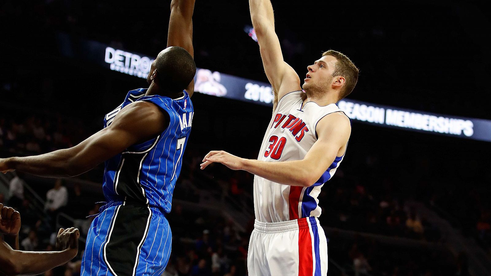 Ibaka, en el partido contra los Pistons.