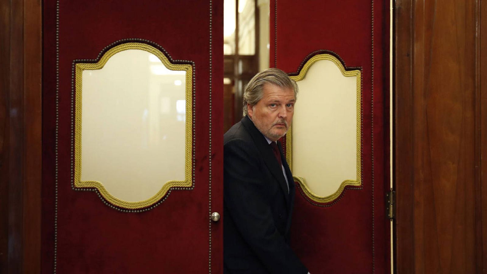 El ministro de Educación en funciones, Íñigo Méndez de Vigo, durante la segunda jornada del debate de investidura de Mariano Rajoy en el Congreso de los Diputados. 
