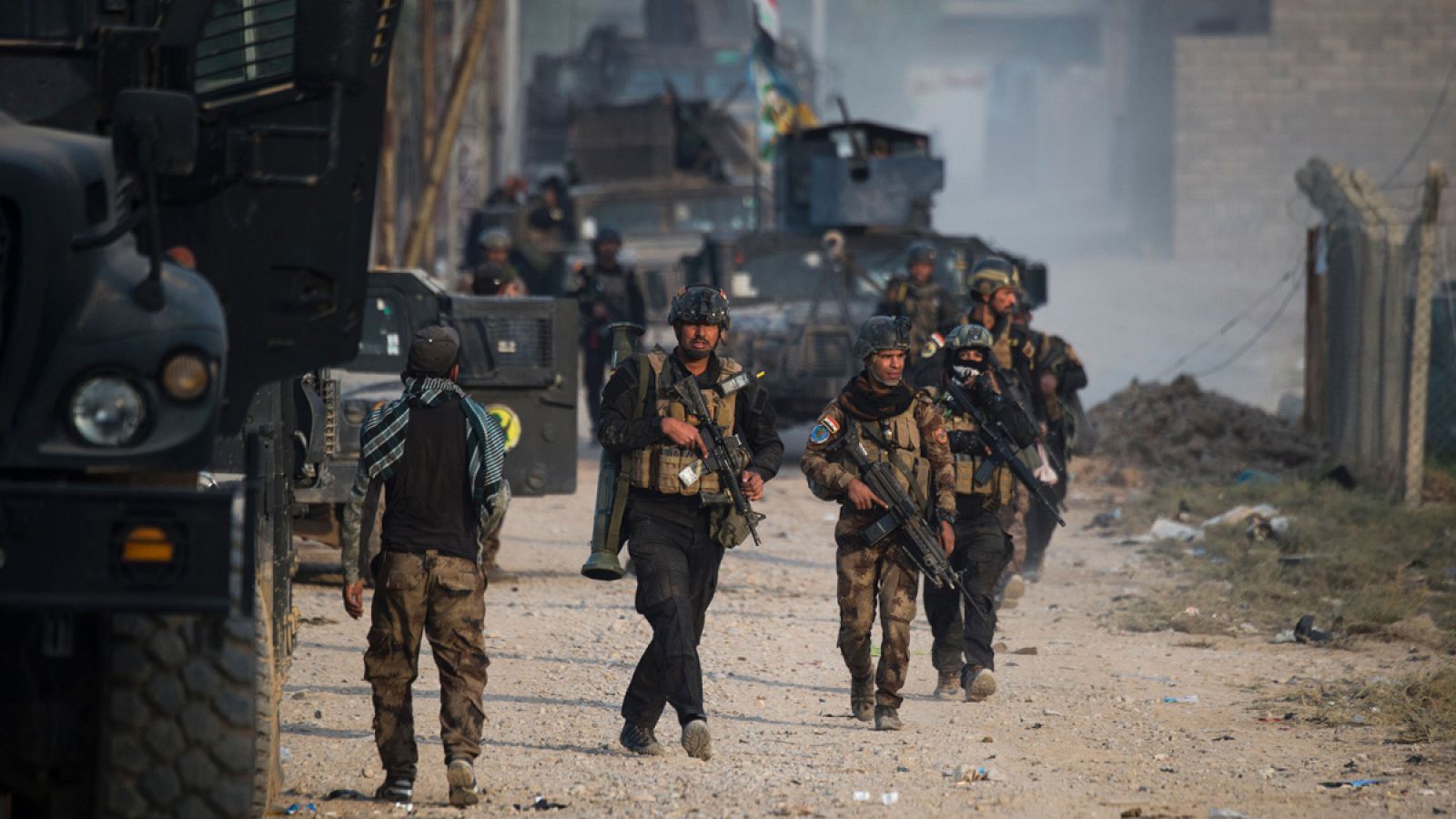 Soldados del ejército iraquí durante la ofensiva contra el Estado Islámico en Mosul