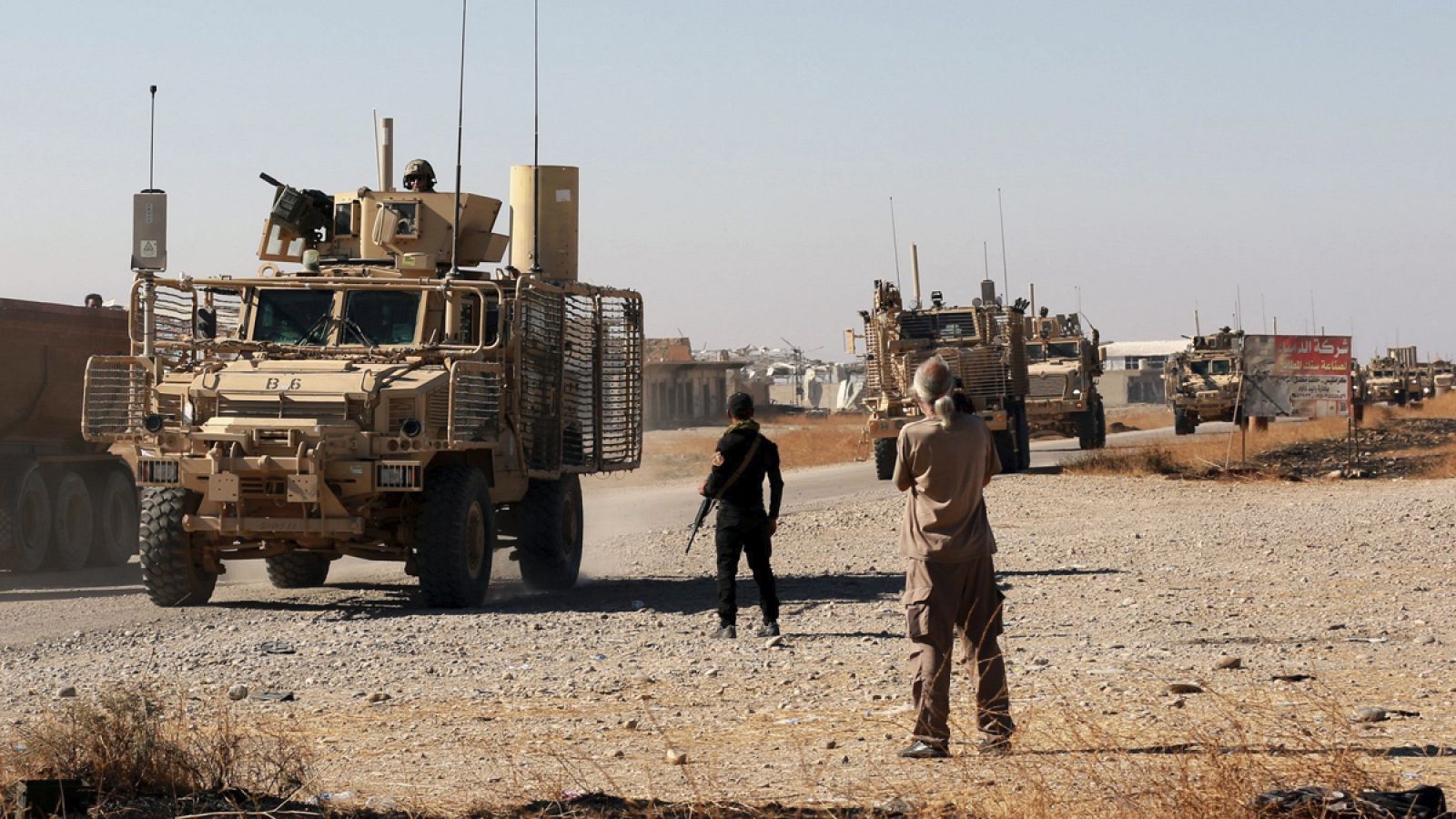 Fuerzas iraquíes patrullan por un barrio al este de Mosul el pasado 3 de noviembre