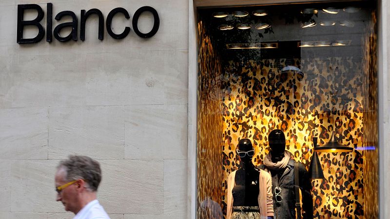 Una tienda de Blanco en una foto de archivo