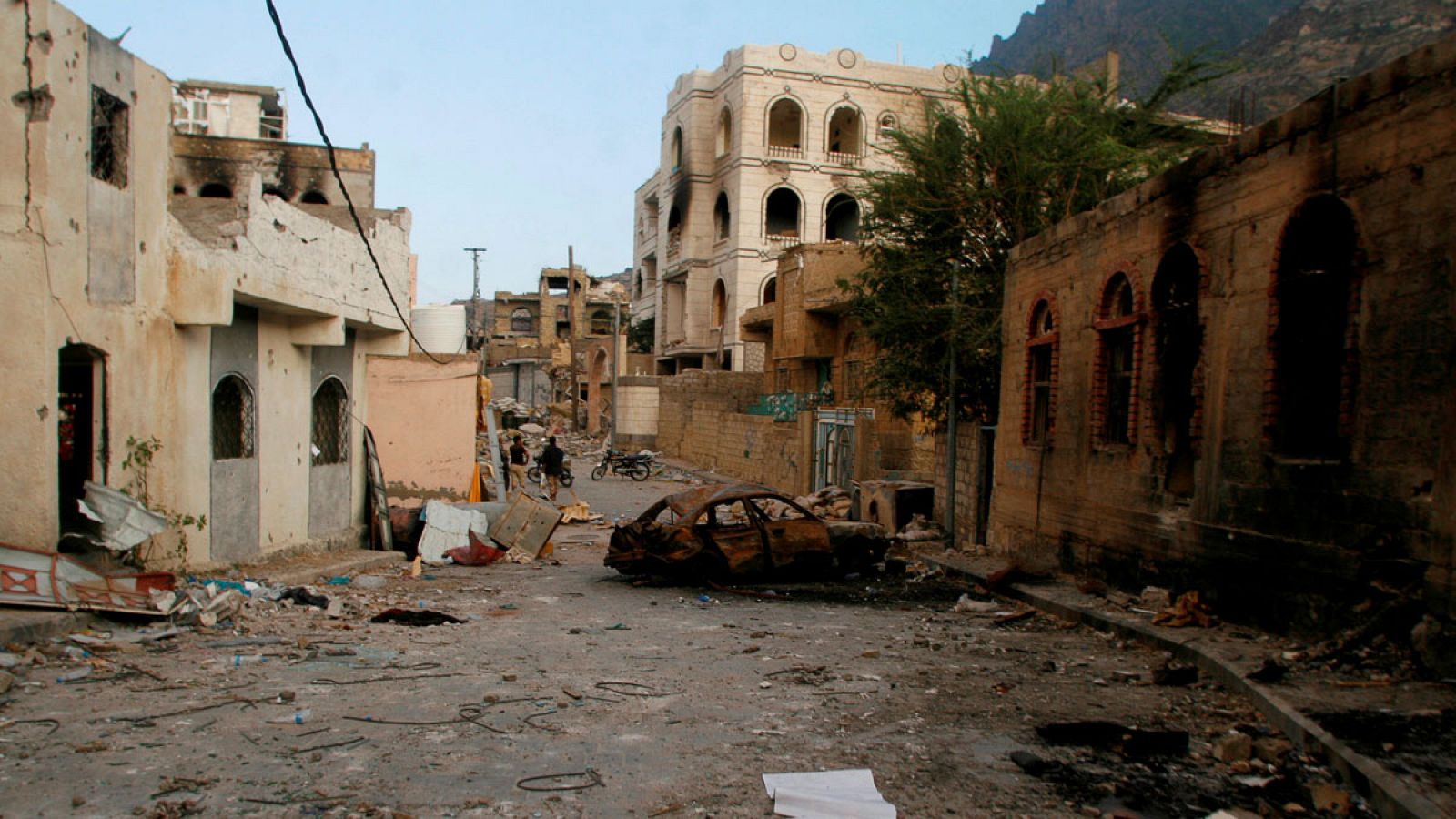 Los rebelde yemeníes y la coalición árabe incumplen el alto el fuego