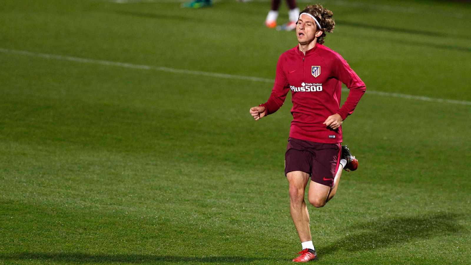 Filipe Luis entrena con normalidad