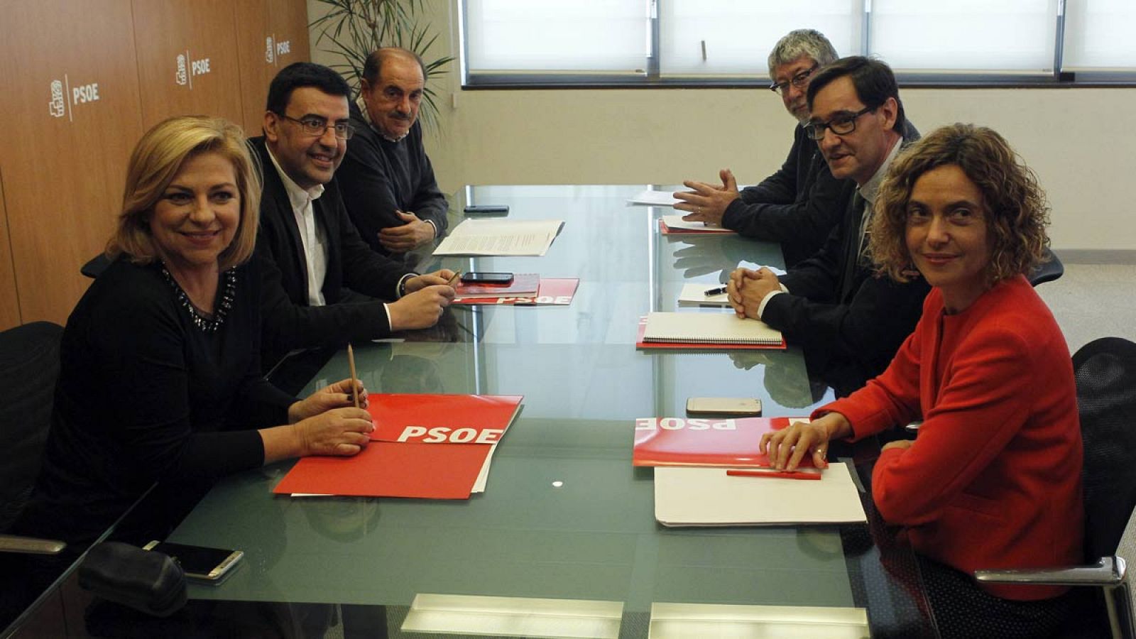 Reunión entre representantes del PSOE y del PSC.