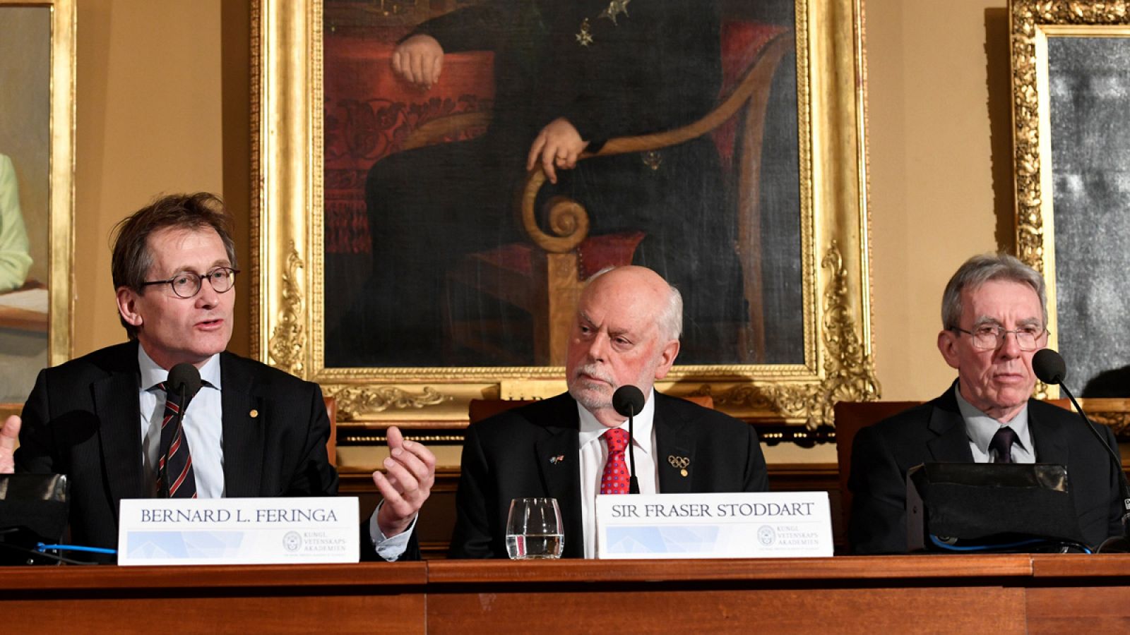 De izquierda a derecha, los nobel de Química 2016 Bernard L. Feringa , Fraser Stoddart y Jean Pierre Sauvage.