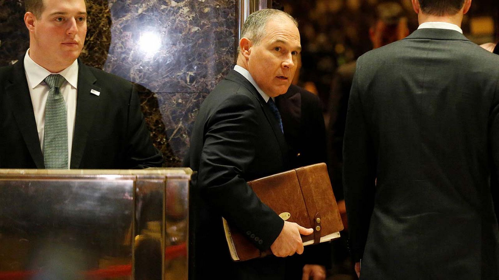 El fiscal de Oklahoma y nuevo director de la Agencia de Protección Medioambiental de EE.UU., Scott Pruitt