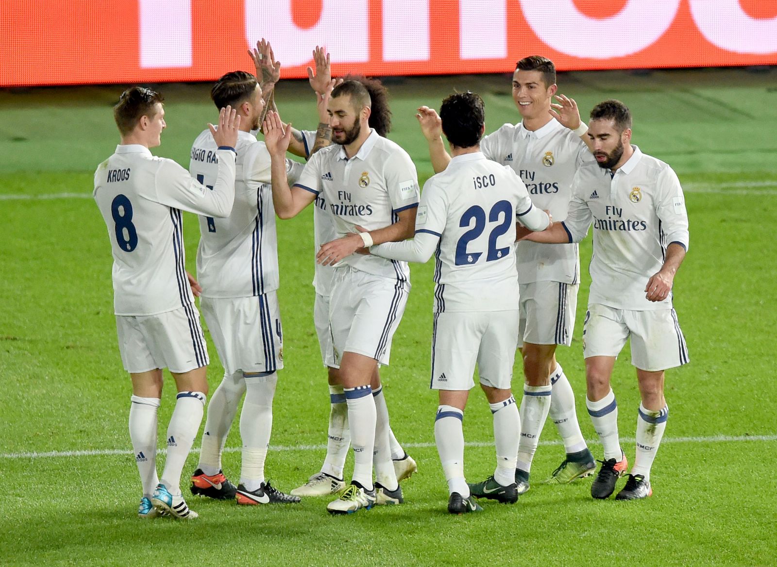 Los jugadores del Real Madrid celebran un gol en la final del Mundialito