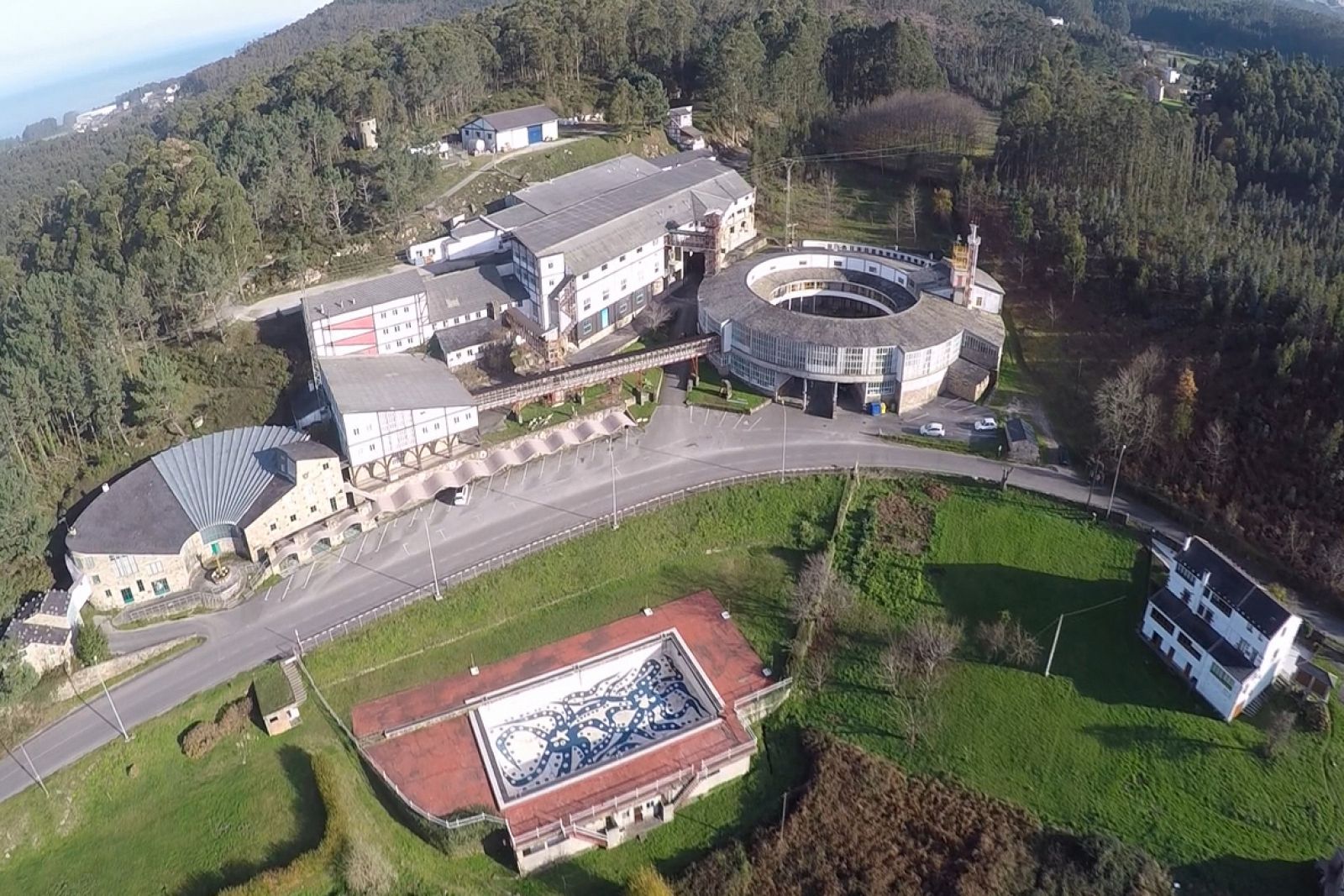 'Crónicas' visita la fábrica de Sargadelos en Cervo, Lugo