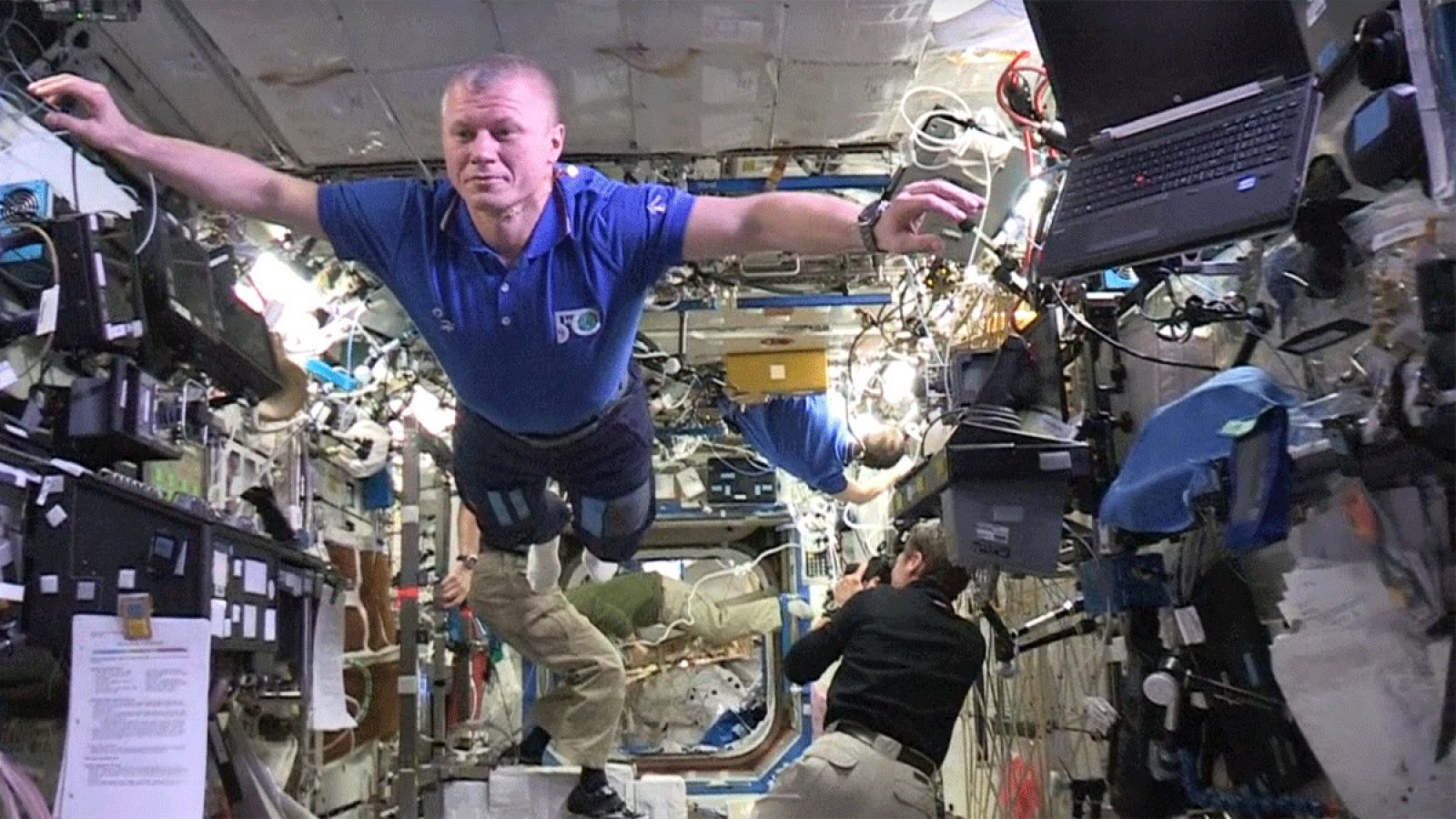 La EEI ha acogido el primer 'mannequin challenge'  desde el espacio.