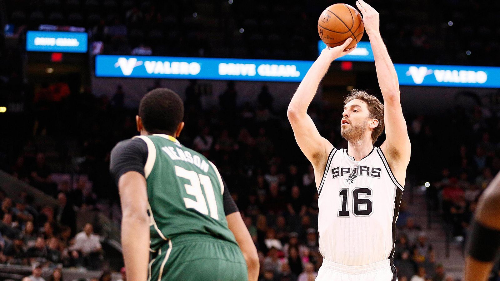 Derrota de Spurs ante Bucks