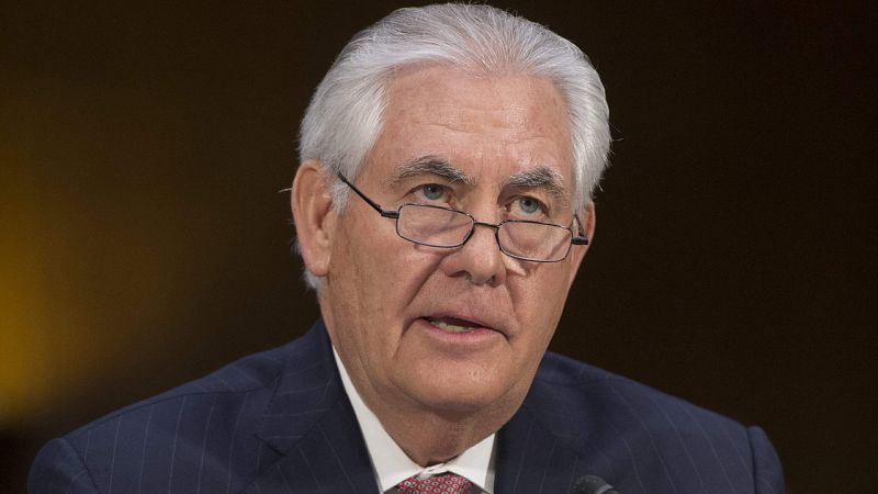 El empresario Rex Tillerson defiende su candidatura a secretario de Estado ente el senado de EE.UU.