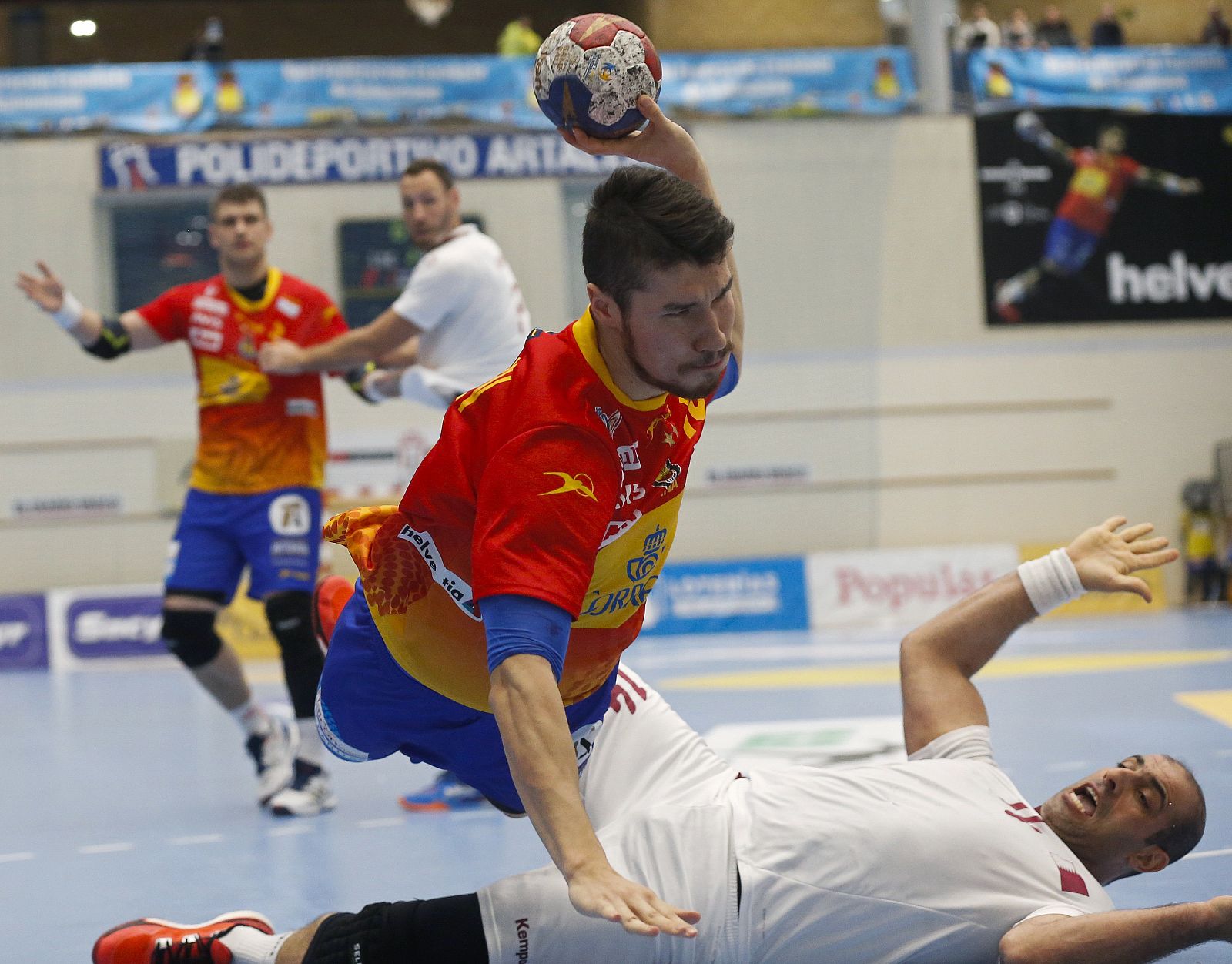 El español Alex Dujshebaev durante el partido ante la selección de Catar.