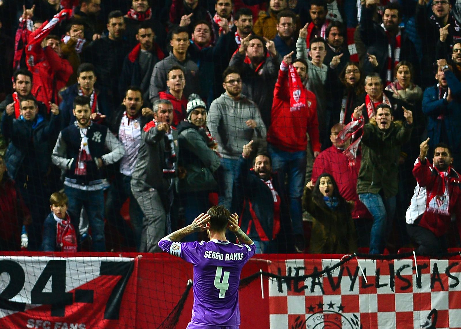 Ramos hace un gesto tras marcar al Sevilla la semana pasada