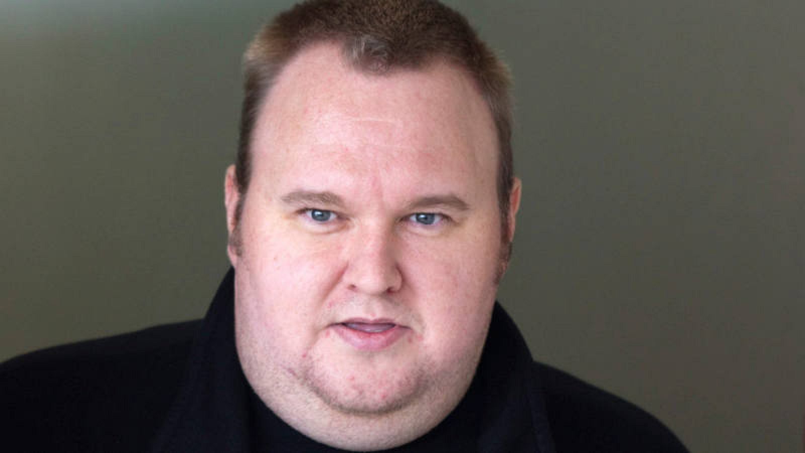 Imagen de archivo del fundador de Megaupload, Kim Schmitz o Kim Dotcom, tras ser excarcelado en Auckland (Nueva Zelanda), en 2012.