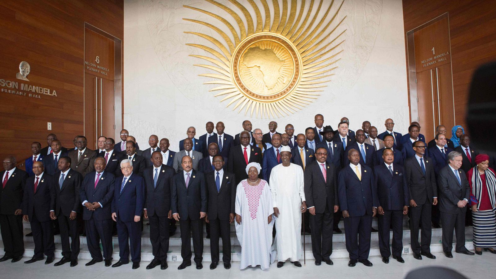 Jefes de Estado africanos posan para una foto de grupo en la 28 cumbre de la Unión Africana
