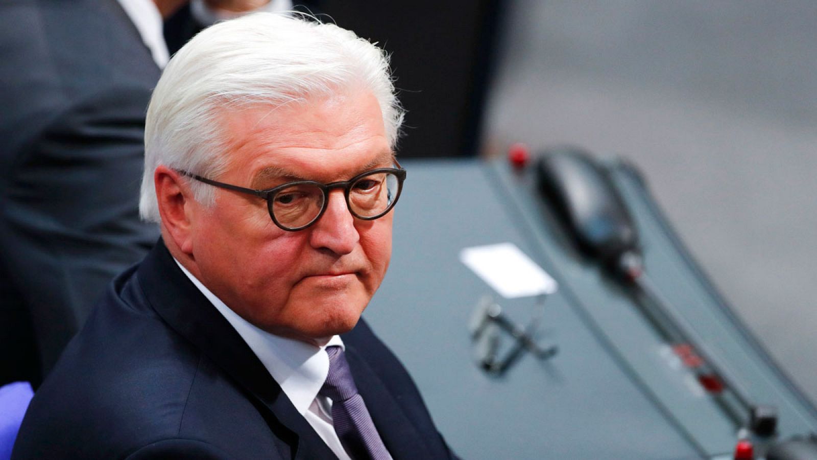 El nuevo presidente de Alemania, Frank Walter Steinmeier, durante la jornada de votación en el Reichstag  de Berlín.